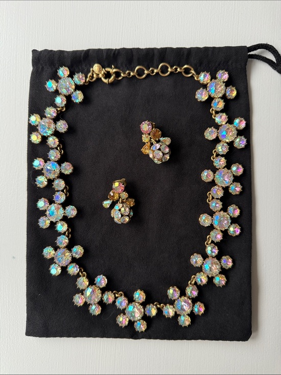 J. Crew Jewelry - RARE Vintage JCrew Brûlée Crystal Flower Cluster Necklace & Earring set w/pouch
